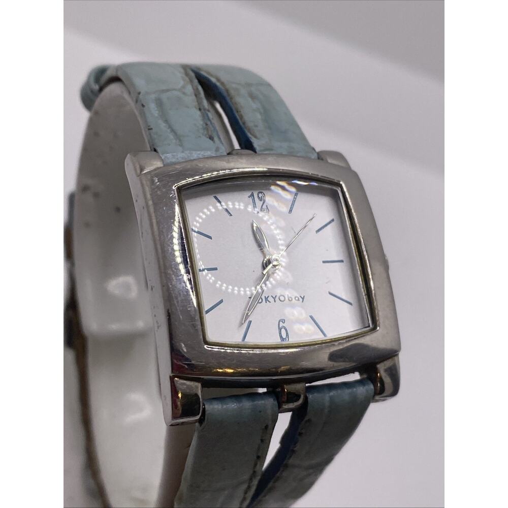 Tokyo Bay Womens Silver Square Watch Worn Band Quartz Works New Battery